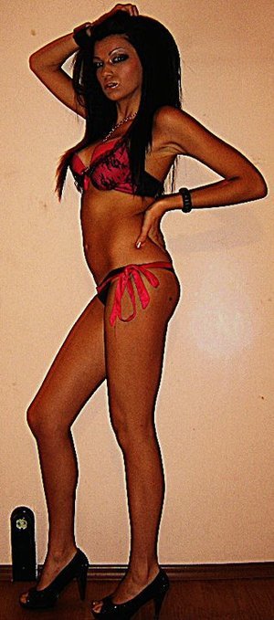 Meet local singles like Aria from Indiana who want to fuck tonight