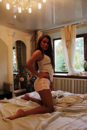 Hillary from Ontario is looking for adult webcam chat