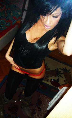 Meet local singles like Victoria from Minnesota who want to fuck tonight