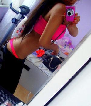 Leoma from Louisiana is looking for adult webcam chat